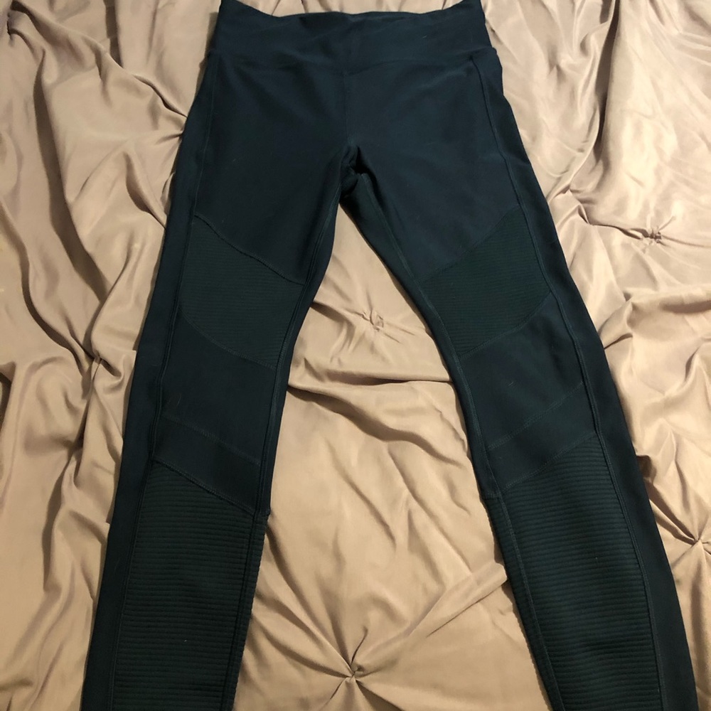 Navy athletic leggings Spalding size M